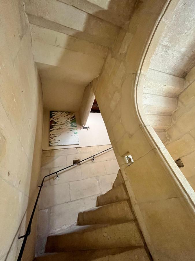 Le Donjon De La Roquette Apartment Arles Exterior photo